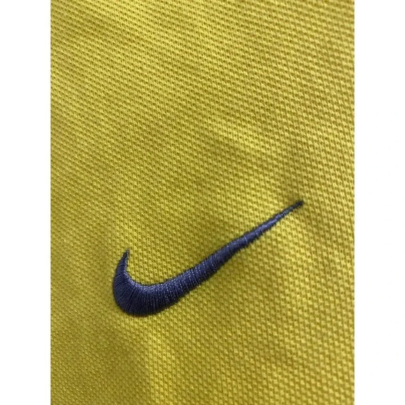 NIKE FCB BARCELONA YELLOWPOLO - MENS SMALL- PERFECT CONDITION- NEW NO TAG - Picture 3 of 10